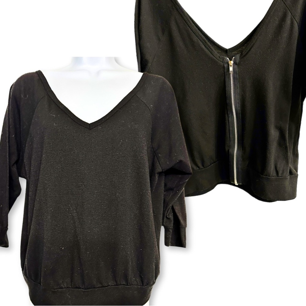 L8TR CROP TOP Black V Neck and Back Short Sleeve Full Zip Back Womens SZ Medium